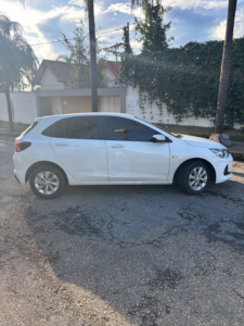 Chevrolet  Onix Hatch LT 1.0 foto 2