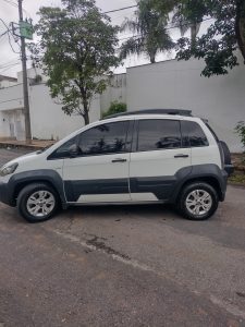 Fiat  Idea Adventure 1.8 16V foto 2