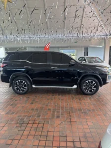 Toyota Hilux SW4 SRX 4X4 foto 3