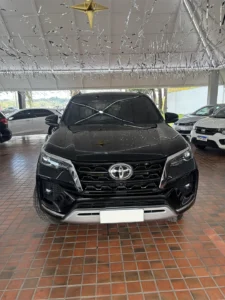 Toyota Hilux SW4 SRX 4X4 foto 1